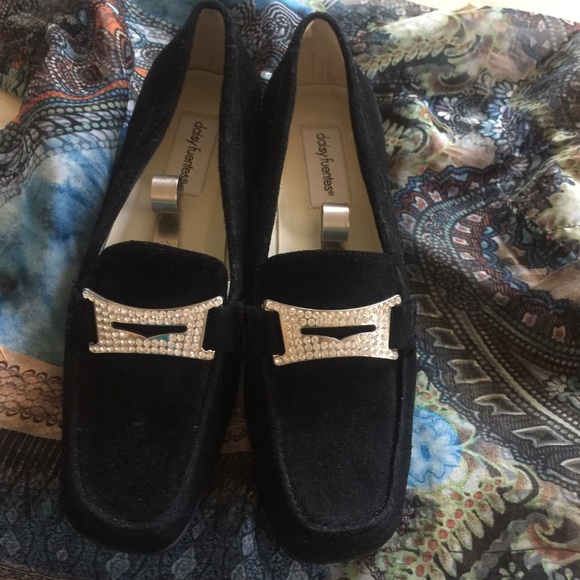 Daisy Fuentes Velvet Shoes - Picture 3 of 6